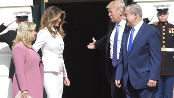 أموال الضرائب للتعليم وليس لبناء جدران الفصل العنصري والتطرف في فلسطين