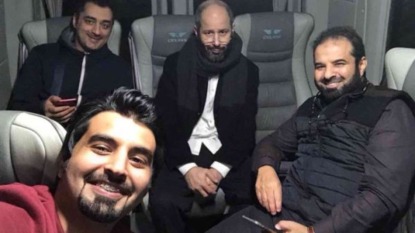 النواب قبل استقلالهم الطائرة للعودة إلى الكويت