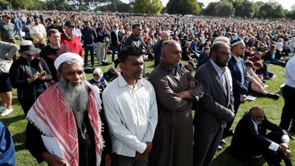 تأبين ضحايا هجومي كرايستشيرش بمراسم وطنية