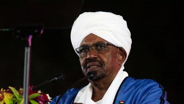 البشير هدد من سماهم "المخربين وضعاف النفوس الذين جبلوا على الأنانية والجشع" 