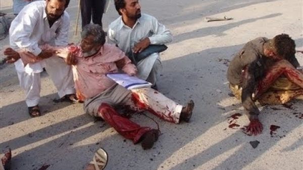 فجر انتحاري نفسه بين الموجودين في المسجد خلال أدائهم لطقوس دينية