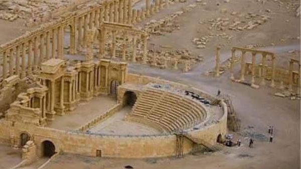 نزوح عشرات العائلات من مدينة تدمر