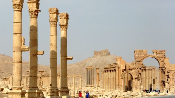 في 4 سبتمبر/أيلول دمر 3 مدافن أثرية على شكل أبراج وهي "جمباليك وإلاله بل وكيتوت".