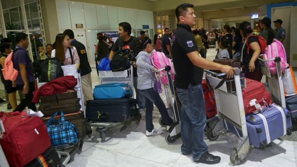 Manila blocks Filipino workers from travelling to Qatar amid the ongoing Gulf crisis. (AFP)  