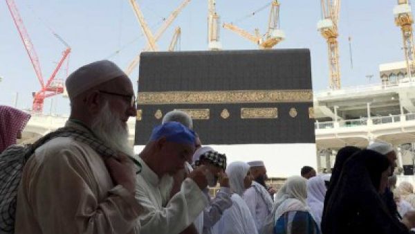 مليون حاج يصلون الأراضي السعودية لأداء مناسك الحج