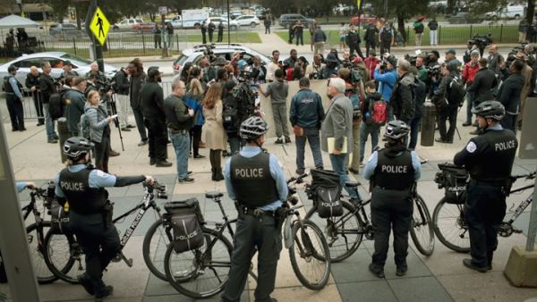 تظاهرة لسود ونشطاء ضد حالات إطلاق النار من قبل الشرطة عليهم