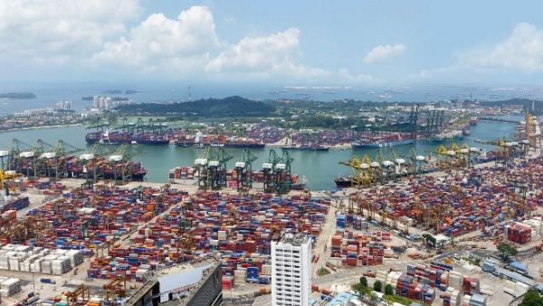 Qatar facilitated faster customs procedures in 2017, which in turn helped diversify the sources of direct imports to the country. (File photo)
