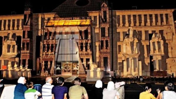 عرض أضواء دبي في وسط وافي 