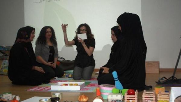 تهدف هذه المبادرة إلى تعزيز مهارات المعلمات بأساليب التعليم الأساسية مع الأطفال بمن فيهم ذوي الإعاقة