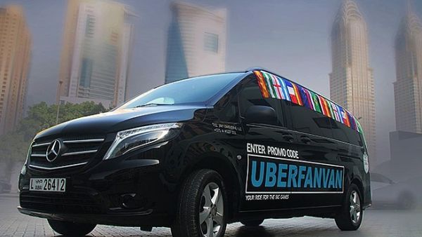 تقدم UberFanVan تجربة مشاهدة فريدة من نوعها لك ولاثنين من أصدقائك للجلوس ومشاهدة إلى فريقك المفضل.