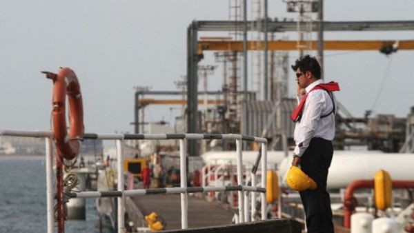 Crude oil prices reach their highest level in the last two and a half years. (AFP)