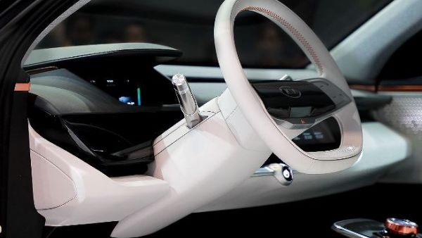 The KIA Concept Niro EV combines the stylish design of a modern compact SUV with the high efficiency of a next-generation electric vehicle powertrain. The KIA Concept Niro EV combines the stylish design of a modern compact SUV with the high efficiency of a next-generation electric vehicle powertrain.