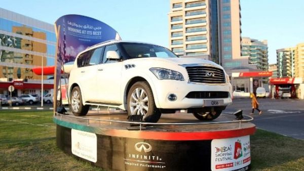 أحد جوائز مهرجان دبي للتسوق 2012