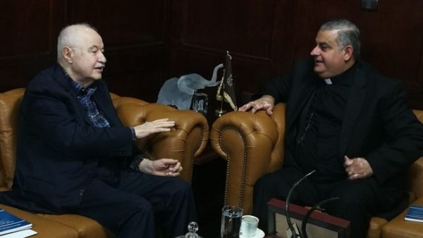 سعادة الدكتور طلال أبوغزاله والأب رفعت بدر، المدير العام للمركز الكاثوليكي للدراسات والإعلام سعادة الدكتور طلال أبوغزاله والأب رفعت بدر، المدير العام للمركز الكاثوليكي للدراسات والإعلام