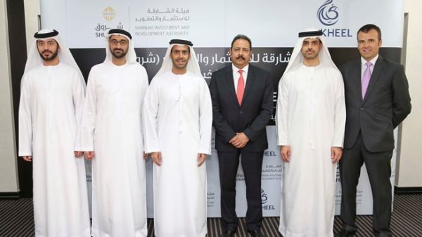 Under the agreement, signed today by HE Marwan bin Jassim Al Sarkal, CEO of Shurooq, and Nakheel CEO Sanjay Manchanda, the two organisations will create a shopping, dining and leisure hub in Sharjah’s rapidly-expanding Al Rahmaniya district.