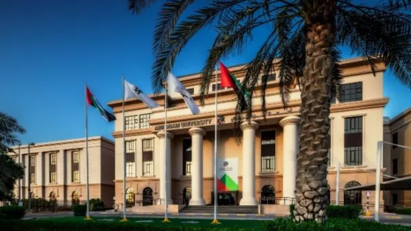 جامعة أبوظبي 