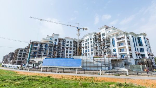 الدار العقارية تواصل تحقيق التقدم تقدماً في تنفيذ مشاريعها التطويرية المقرر تسليمها خلال العام 2017 الدار العقارية تواصل تحقيق التقدم تقدماً في تنفيذ مشاريعها التطويرية المقرر تسليمها خلال العام 2017
