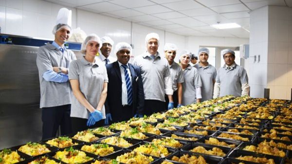 ART Rotana partners with Amwaj Islands to provide food to the less fortunate ART Rotana partners with Amwaj Islands to provide food to the less fortunate