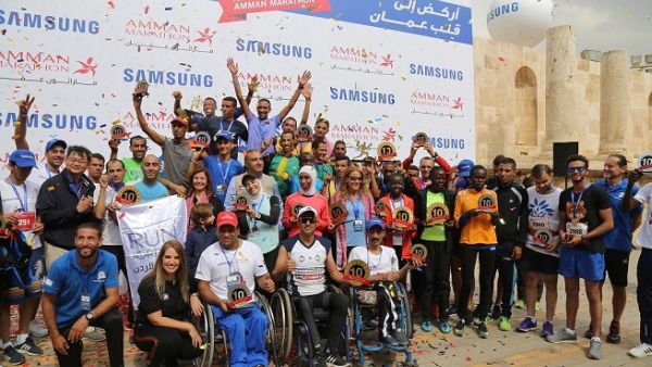 The overall version of the marathon has seen a wide participation in all categories reached 10,000 runners. 