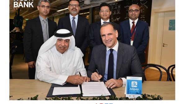 John Iossifidis, Chief Executive Officer, Noor Bank , Ahmad Al Matrooshi, Managing Director of Emaar Properties