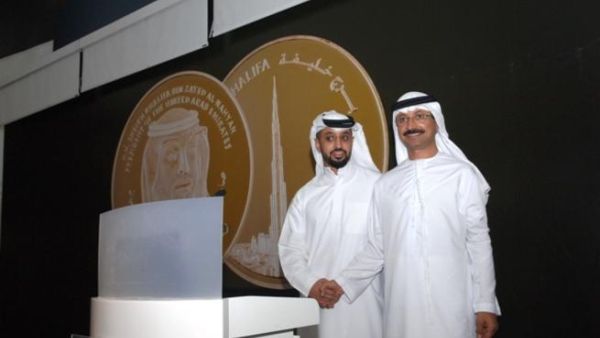 أحمد بن سليّم، الرئيس التنفيذي الأول لمركز دبي للسلع المتعددة خلال الكشف عن عملة خليفة الذهبية ذات وزن خمس أونصات