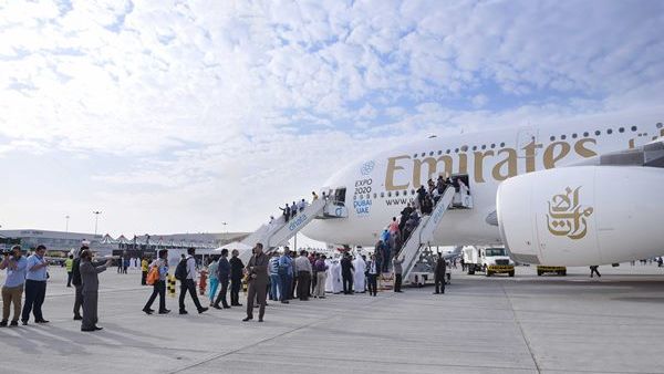 أكثر من 18 ألف زائر ترددوا على طائرة طيران الإمارات الإيرباص A380 خلال معرض دبي للطيران