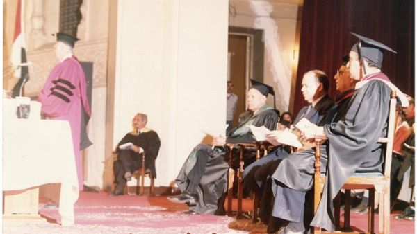 مصطفى أمين