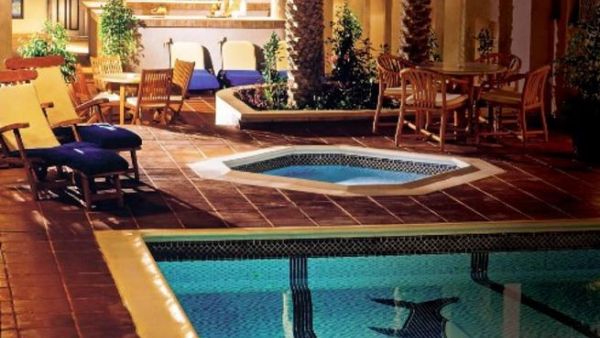 Arabian Courtyard swimming pool