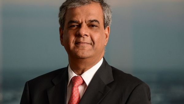 آشوك ڤاسواني، الرئيس التنفيذي لـ "باركليز" في المملكة المتحدة آشوك ڤاسواني، الرئيس التنفيذي لـ "باركليز" في المملكة المتحدة