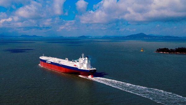 The new addition brings the total number of the vessels in Bahri’s fleet to 92 and is the fourth of five VLCCs to be received this year from South Korea-based Hyundai Samho Heavy Industries.
