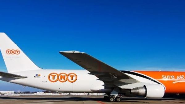 TNT Express Boeing 767 