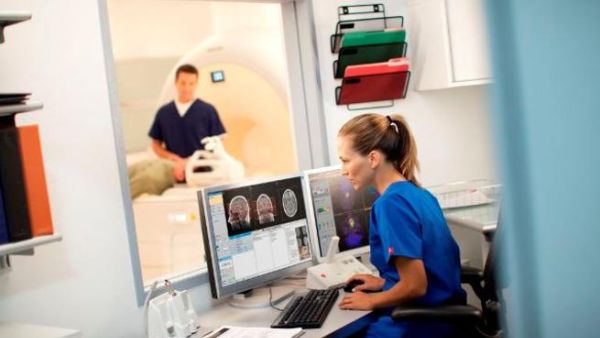 Tomography/magnetic resonance (PET/MR) imaging system