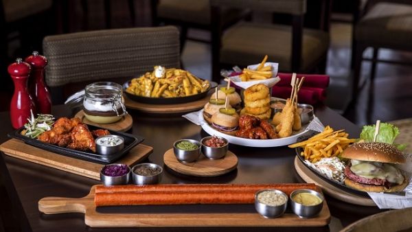 Boston’s Bar will offer its customers the opportunity to pamper themselves with a wide selection of western cuisine and enjoy the spirit of challenge.