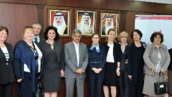 CE of Tamkeen Mahmood Al Kooheji and other Tamkeen officials with Ladies First Delegation