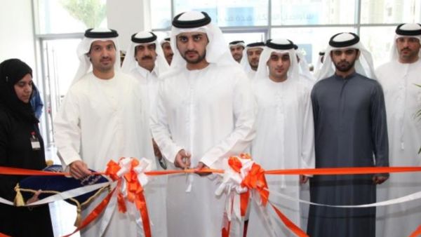 مكتوم بن محمد بن راشد مفتتحاً معرض الإمارات للوظائف