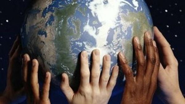 Earth Hour is an annual, global movement that started in 2007 that called on cities and homes to switch off their lights for one hour to limit carbon dioxide (CO2) emissions