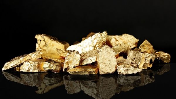 Gold jewellery represents the largest source of annual demand for gold per sector. Gold jewellery represents the largest source of annual demand for gold per sector.