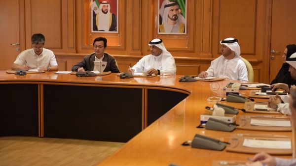 Director of Dubai Customs Ahmed Mahboob Musabih welcomed the Chinese delegates who came from Yiwu City in Zhejiang Province. 