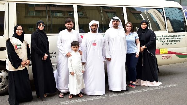 سفراء الخير من خريجي جامعة أبوظبي كان قد تم اختيارهم خلال فعاليات ملتقى جامعة أبوظبي لعودة الخريجين 2017 وذلك لتميزهم في صناعة الأمل ونشر قيم الخير ونهج العطاء.