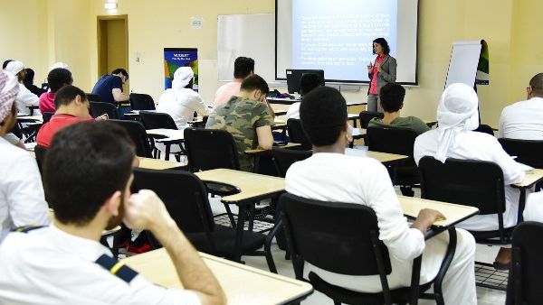 الفصل الدراسي الصيفي سيشهد تنفيذ الجامعة لخطتها السنوية الشاملة لتحديث وتطوير وصيانة القاعات الدراسية والمختبرات العلمية المزودة بأحدث الأجهزة في فرعيها.