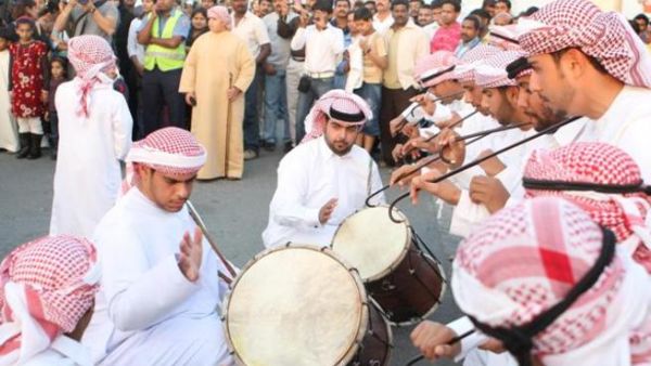 إحدى العروض الشعبية