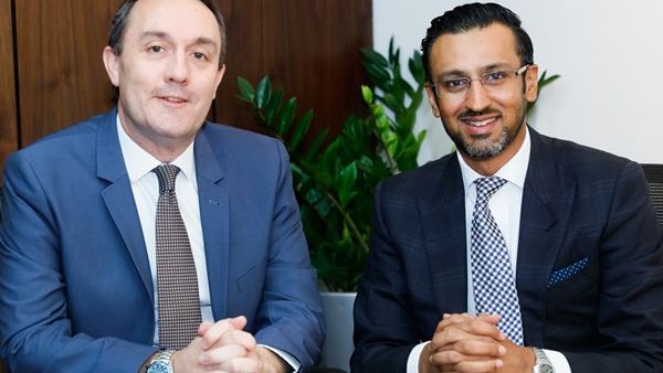 دينو فاركي، الرئيس التنفيذي في جيمس للتعليم وبول لاسي، المدير الإداري في شركة إيميا الشرق الأوسط