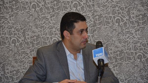 الدكتور أيمن إسماعيل