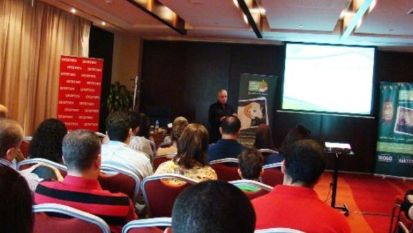 Moez El Shohdi, Chief Executive Officer of Egyptian Food Bank, addressing Egyptian residents in Dubai at a presentation to highlight the successful programmes of the organisation

