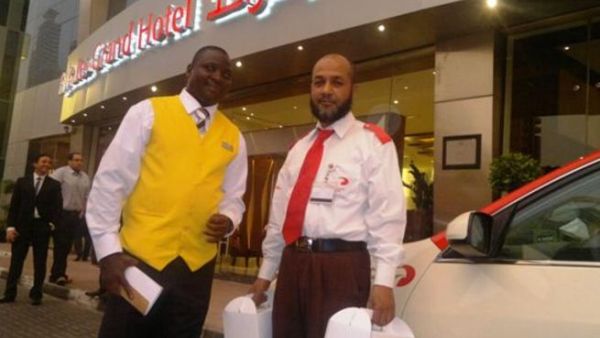 Emirates Grand Hotel handed the iftar packs to the drivers who greatly appreciated the gesture in keeping with the true spirit of Ramadan