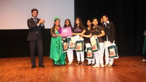 Edgar Vaudeville, PR and Events Manager, W Doha with the winners