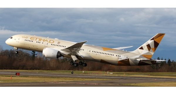 الطائرة بوينغ 787 دريملاينر