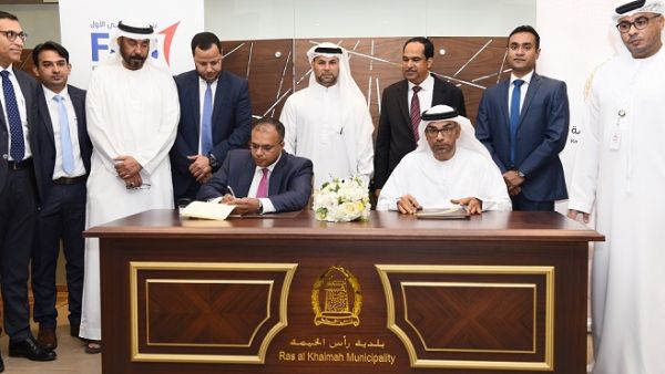 The agreement was signed by HE Munther Mohammed Bin Shekar, Director-General of RAK Municipality and Manoj Menon, Senior Managing Director and Head of Global Transaction Banking at FAB. The agreement was signed by HE Munther Mohammed Bin Shekar, Director-General of RAK Municipality and Manoj Menon, Senior Managing Director and Head of Global Transaction Banking at FAB.