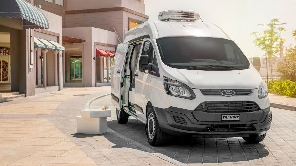 هيكل ترانزيت كاستم المحسّن يقدّم حيّز التحميل الرائد في الفئة الذي يصل إلى 8.3 متر مكعّب، بالإضافة إلى باب تحميل جانبيّ عريض وأبواب خلفيّة تفتح بزاوية 180 درجة. هيكل ترانزيت كاستم المحسّن يقدّم حيّز التحميل الرائد في الفئة الذي يصل إلى 8.3 متر مكعّب، بالإضافة إلى باب تحميل جانبيّ عريض وأبواب خلفيّة تفتح بزاوية 180 درجة.