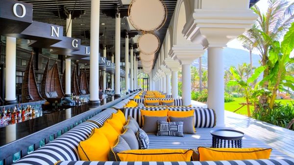 InterContinental DanangLong Bar